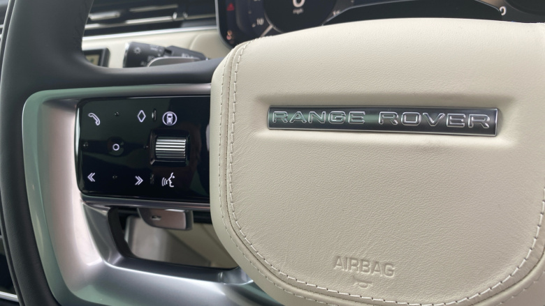 Land Rover Range Rover 3.0 D300 Edition 4dr Auto Diesel Estate